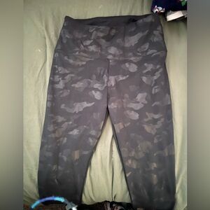 Camo leggings